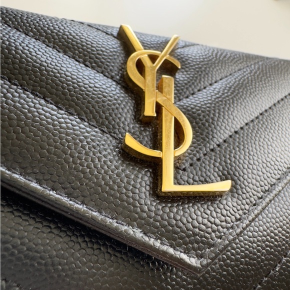 YSL CASSANDRE MATELASSÉ SMALL ENVELOPE WALLET IN GRAIN DE POUDRE LEATHER - Picture 5 of 15
